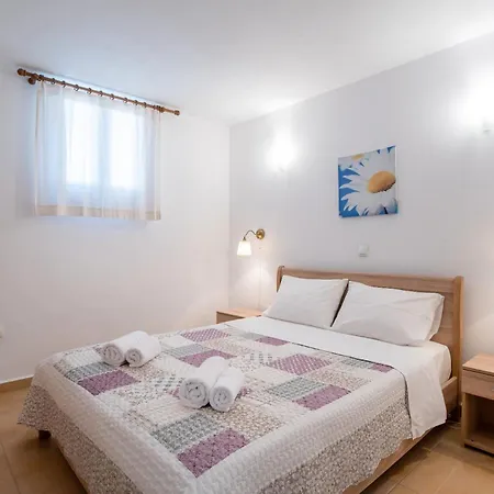 Blue Xenia Paros 펜션 흐리시 악티