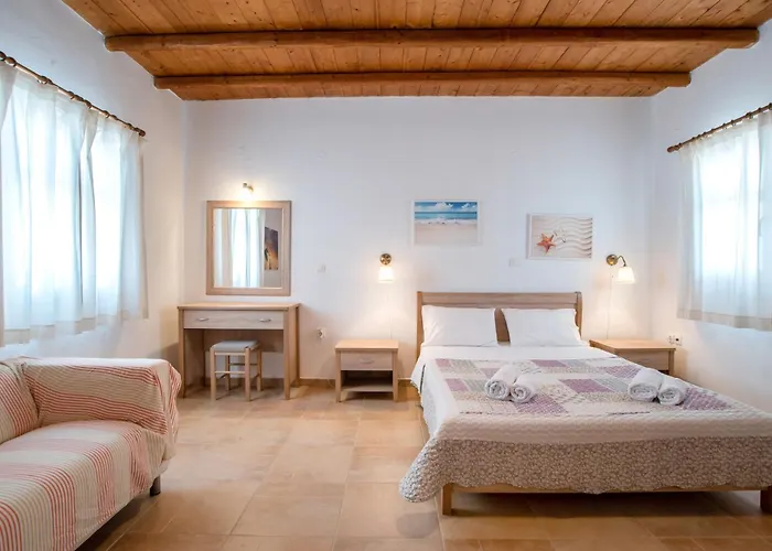 Blue Xenia Paros * Chrisi Akti (Paros)